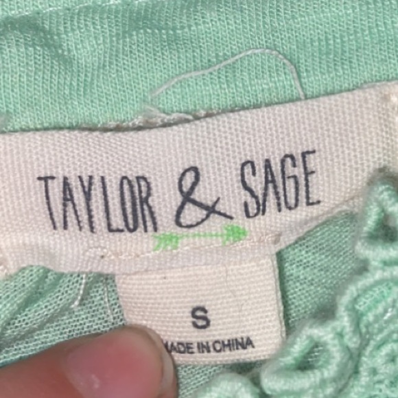 teal shirt ! - Picture 2 of 3